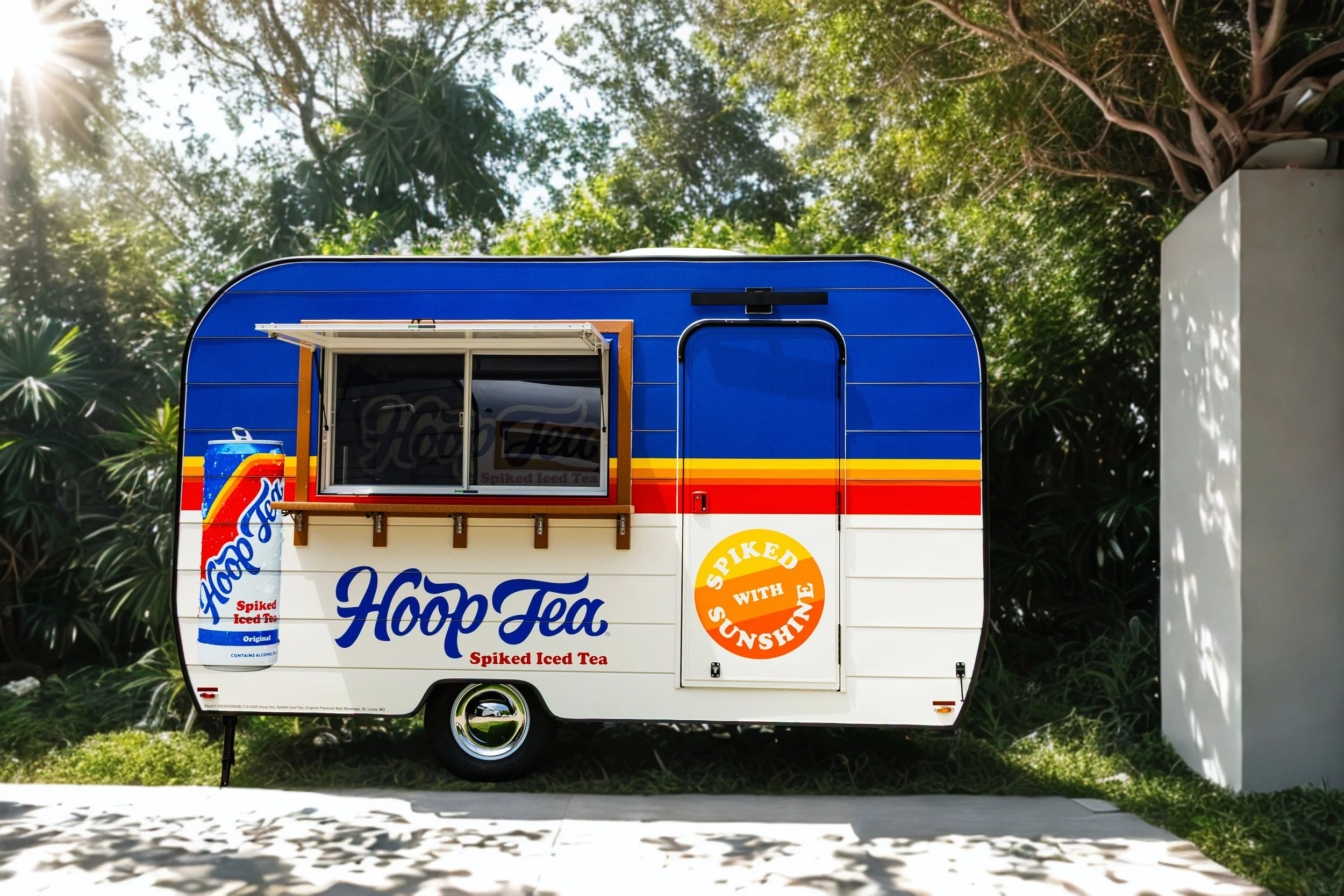 Aero Build retail trailer at an event